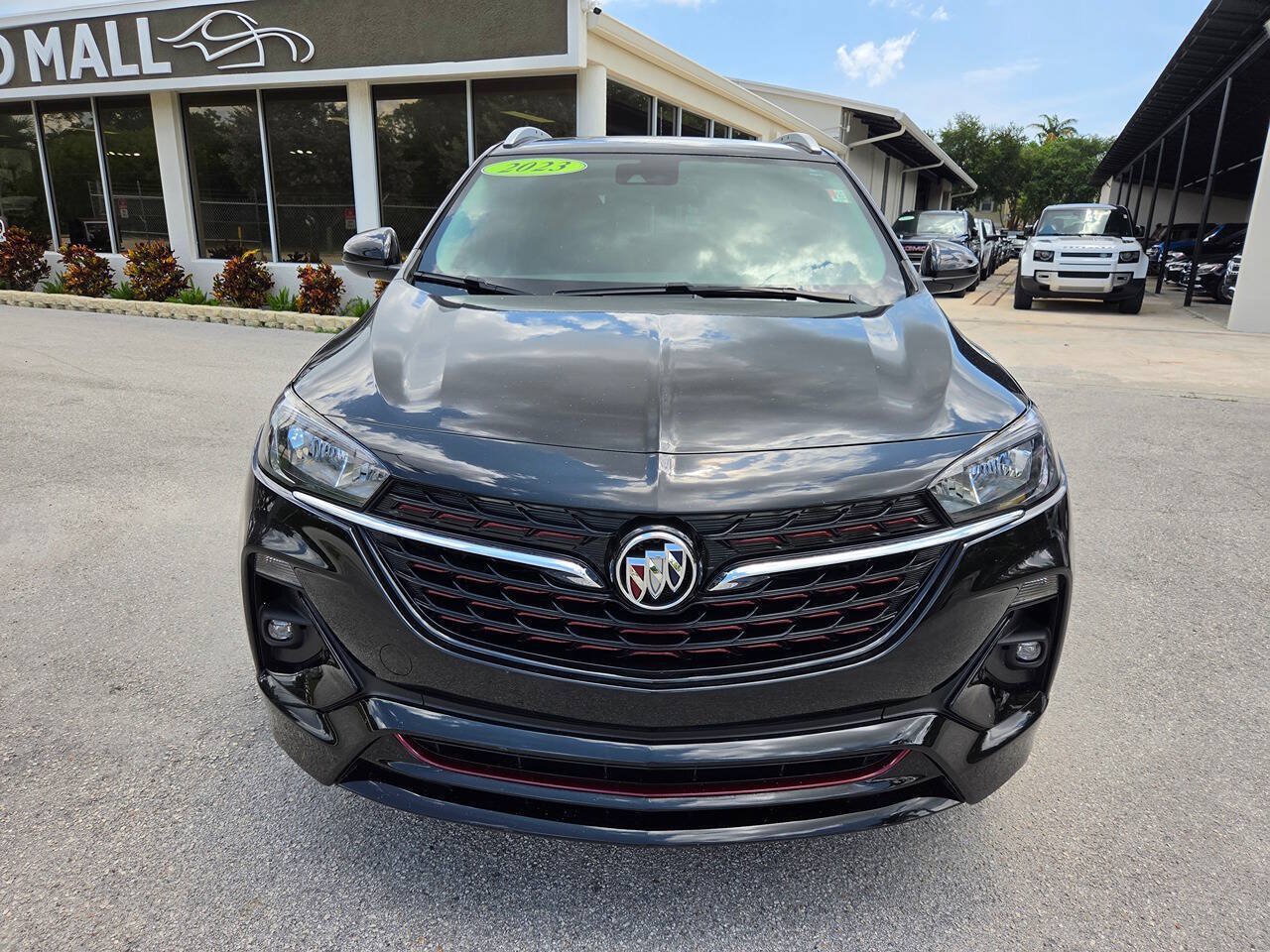 Used 2023 Buick Encore GX Select w/ Sport Touring Package AWD/4WD image 2