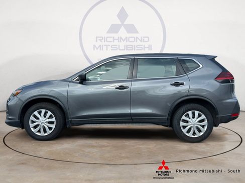Used 2019 Nissan Rogue S AWD/4WD image 6