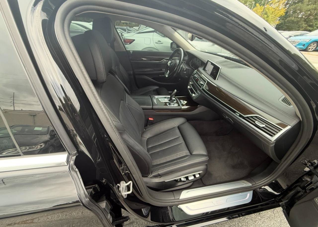 Used 2016 BMW 740i RWD image 14