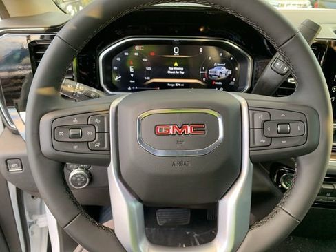 New 2026 GMC Sierra 1500 Elevation image 15
