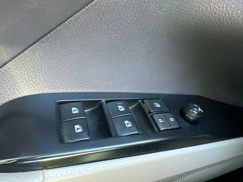 Used 2020 Toyota Camry SE w/ Cold Weather Package AWD/4WD image 22
