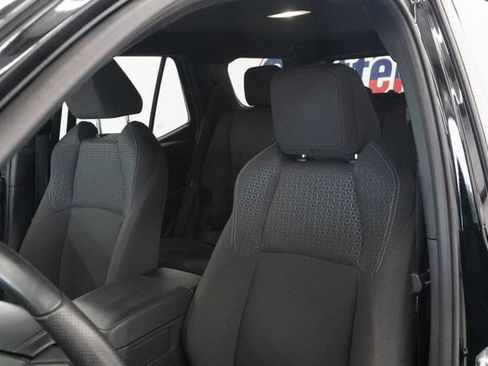 Used 2025 Toyota 4Runner SR5 AWD/4WD image 18