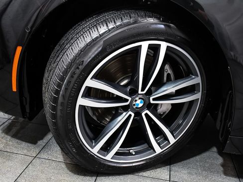 Used 2022 BMW 740i xDrive w/ M Sport Package AWD/4WD image 7