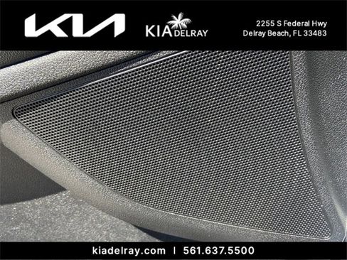 Used 2017 Kia Sorento EX image 17