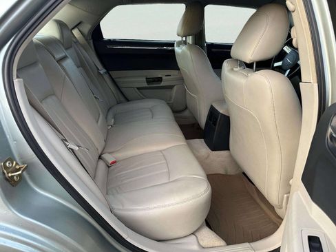 Used 2005 Chrysler 300 C image 15