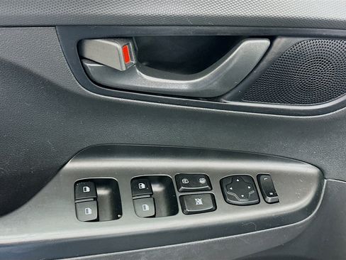 Certified 2022 Hyundai Kona SE image 17