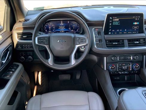 Used 2023 Chevrolet Tahoe Z71 w/ Luxury Package image 12