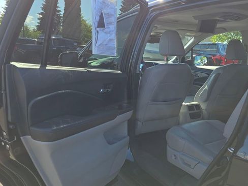 Used 2017 Honda Pilot Elite image 15