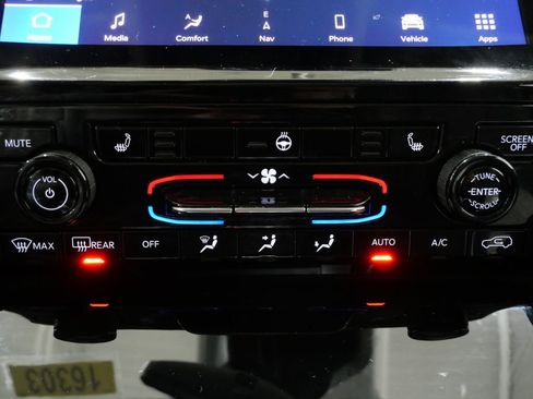 Used 2023 Jeep Grand Cherokee Limited w/ Trailer Tow Prep Group (B) image 20