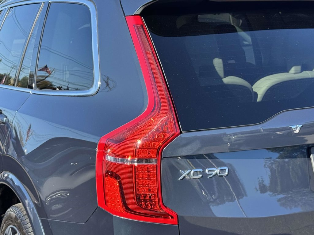 Certified 2024 Volvo XC90 T8 Ultimate w/ Protection Package AWD/4WD image 8