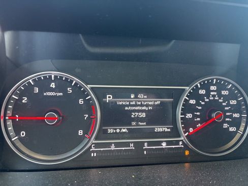 Certified 2022 Kia Sorento SX image 9