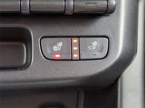 Used 2019 Chevrolet Colorado ZR2 w/ ZR2 Midnight Special Edition image 22