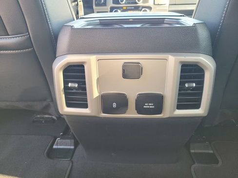 Certified 2022 Ford F250 Lariat w/ Lariat Value Package image 15