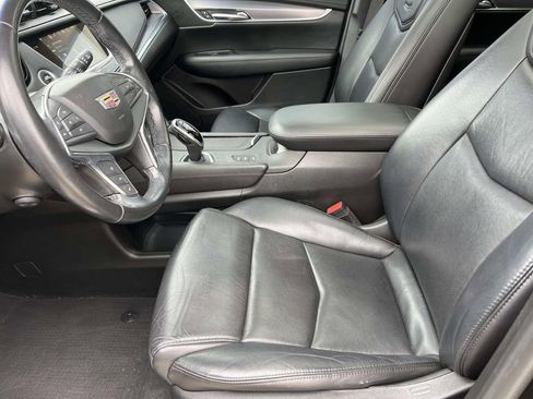 Used 2019 Cadillac XT5 Luxury image 24