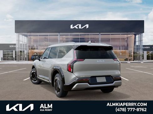 New 2026 Kia EV9 Land AWD/4WD image 4
