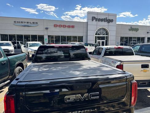 Used 2024 GMC Sierra 1500 Denali Ultimate AWD/4WD image 12