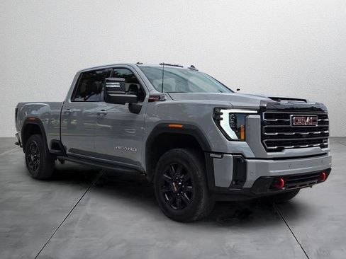 Used 2025 GMC Sierra 2500 AT4 w/ AT4 Premium Plus Package AWD/4WD image 3