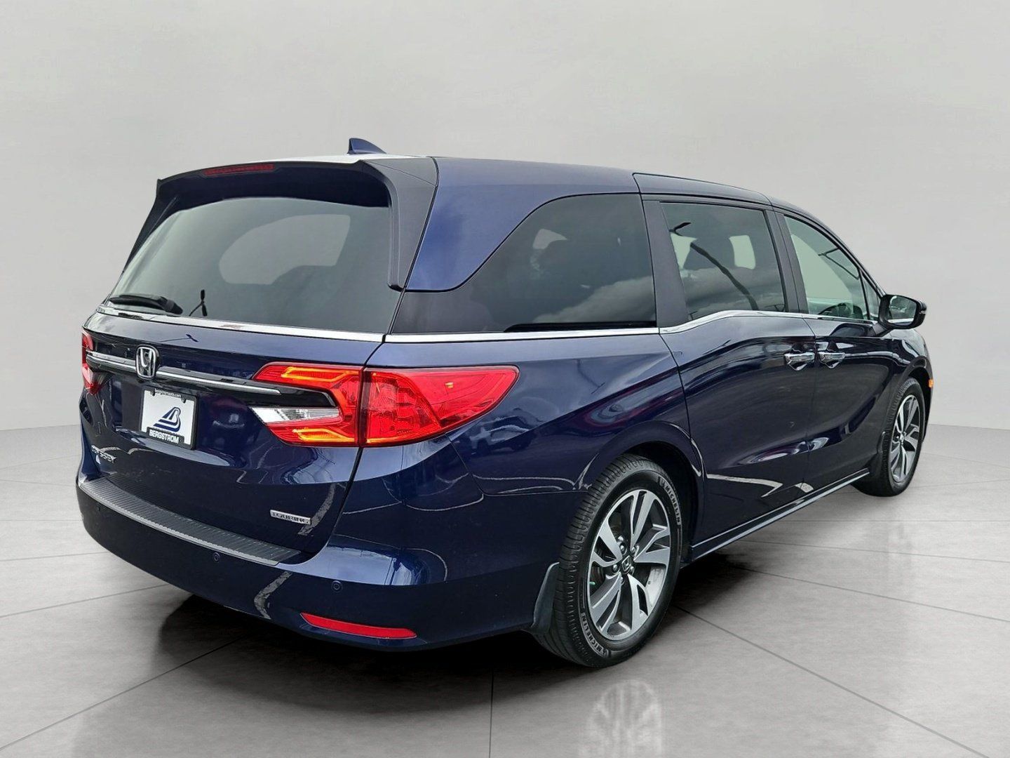 Used 2024 Honda Odyssey Touring image 8