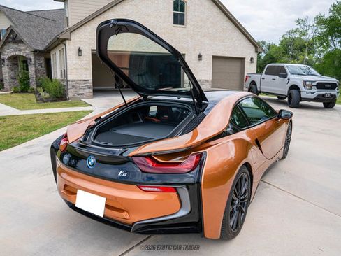 Used 2019 BMW i8 Coupe AWD/4WD image 17