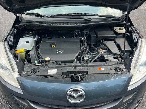 Used 2012 MAZDA MAZDA5 Touring w/ Moonroof & Audio Pkg FWD image 33
