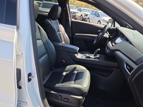 Used 2023 Cadillac XT4 Premium Luxury w/ Cold Weather Package image 8
