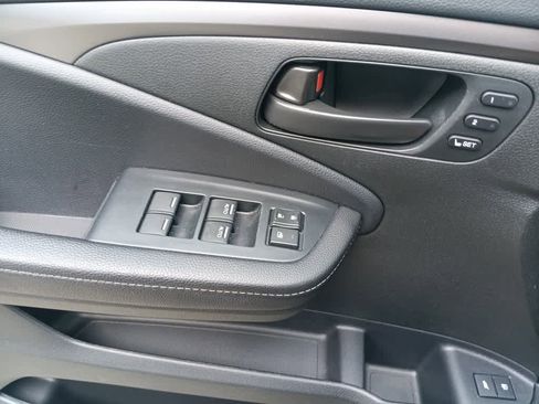 Used 2024 Honda Passport EX-L image 18