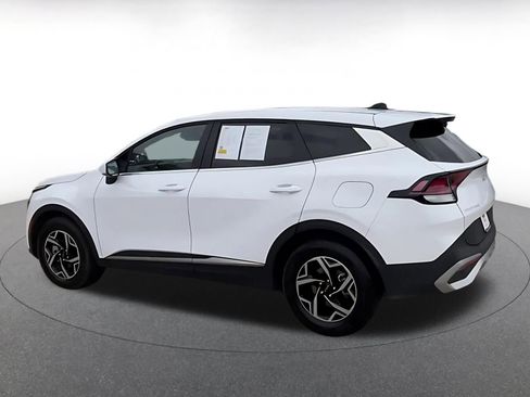 Used 2025 Kia Sportage LX FWD image 10