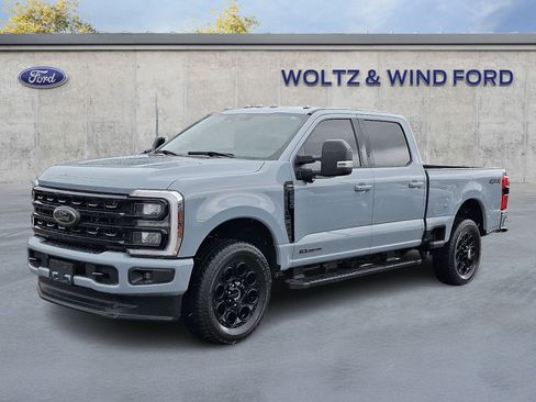 Used 2024 Ford F250 Lariat w/ Black Appearance Package image 3