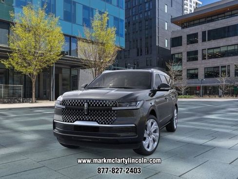New 2025 Lincoln Navigator Reserve AWD/4WD image 2