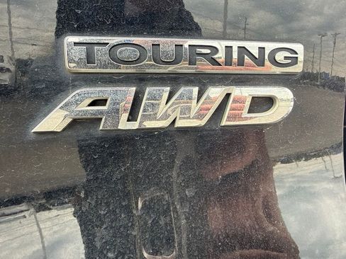 Used 2017 Honda Pilot Touring image 8