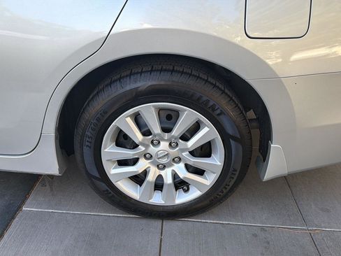 Used 2015 Nissan Altima 2.5 S w/ Power Driver Seat Package FWD image 17