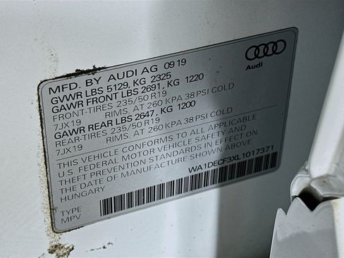 Used 2020 Audi Q3 2.0T Premium w/ Convenience Package AWD/4WD image 12