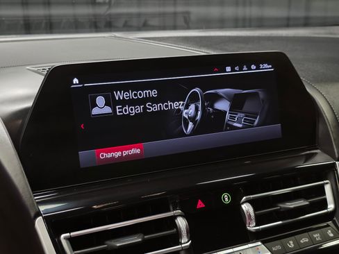 Used 2020 BMW M8 Coupe image 22