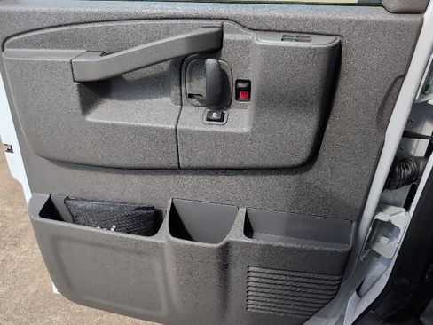New 2026 Chevrolet Express 3500 w/ Power Convenience Package image 4