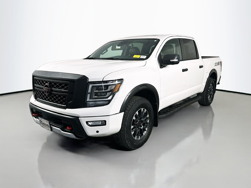 Used 2023 Nissan Titan PRO-4X w/ Pro-4x Convenience Package AWD/4WD image 3