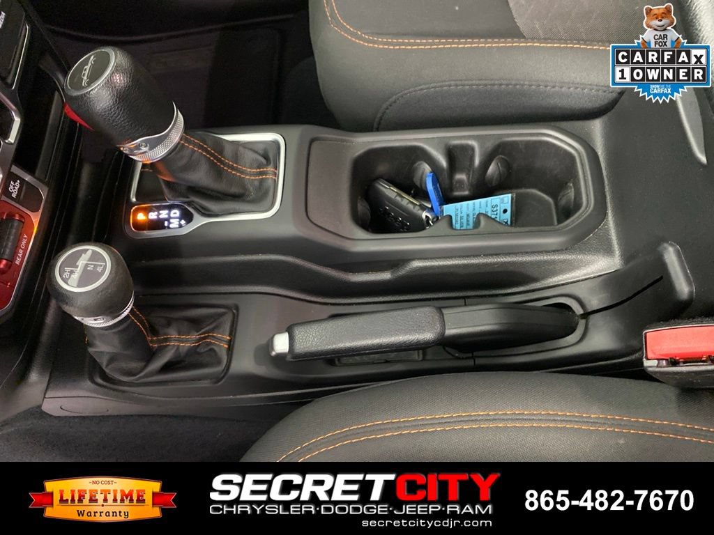 Used 2023 Jeep Gladiator Mojave w/ Cold Weather Group AWD/4WD image 23