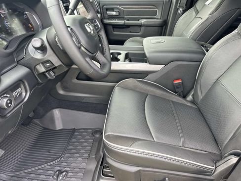 New 2026 RAM 2500 Laramie AWD/4WD image 27