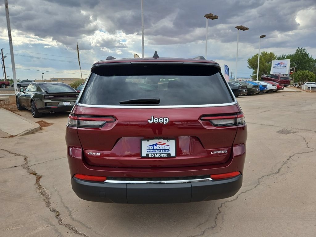 Used 2025 Jeep Grand Cherokee L Laredo w/ Trailer Tow Package AWD/4WD image 3