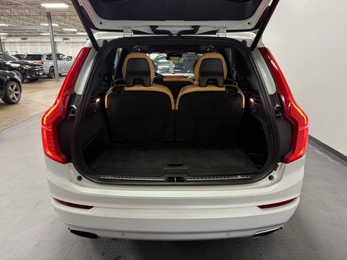 Used 2018 Volvo XC90 T6 Momentum w/ Convenience Package AWD/4WD image 16