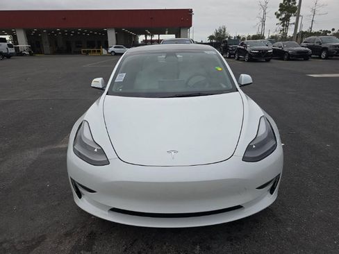 Used 2023 Tesla Model 3 Standard Range image 2
