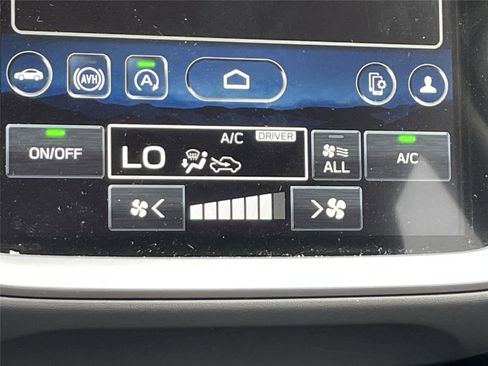 Certified 2025 Subaru Crosstrek 2.0i Premium image 18