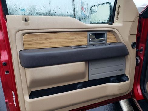 Used 2011 Ford F150 Lariat w/ Lariat Chrome Pkg image 9