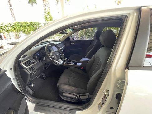 Used 2019 Kia Optima S FWD image 10