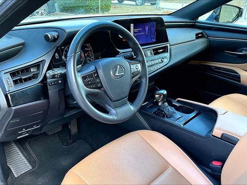 Used 2023 Lexus ES 350 w/ Accessory Package (Z1) image 18