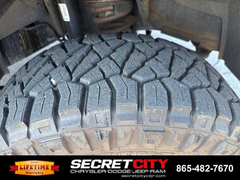 Used 2017 RAM 2500 Big Horn w/ Sport Appearance Group AWD/4WD image 10