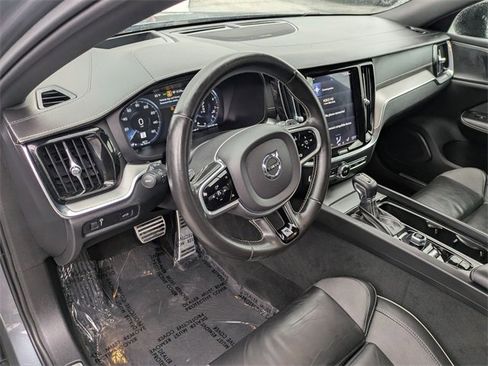 Used 2020 Volvo V60 T6 R-Design w/ Protection Package image 11