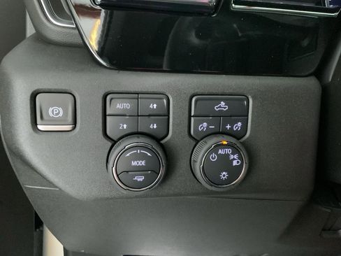 New 2025 Chevrolet Silverado 1500 LT w/ Z71 Off-Road Package AWD/4WD image 26