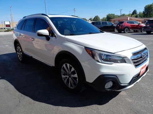 Used 2019 Subaru Outback 3.6R Touring image 4
