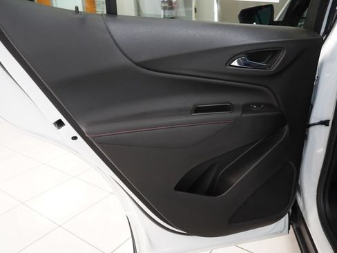 Used 2024 Chevrolet Equinox RS AWD/4WD image 29