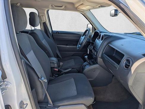 Used 2016 Jeep Patriot Sport w/ Power Value Group image 18